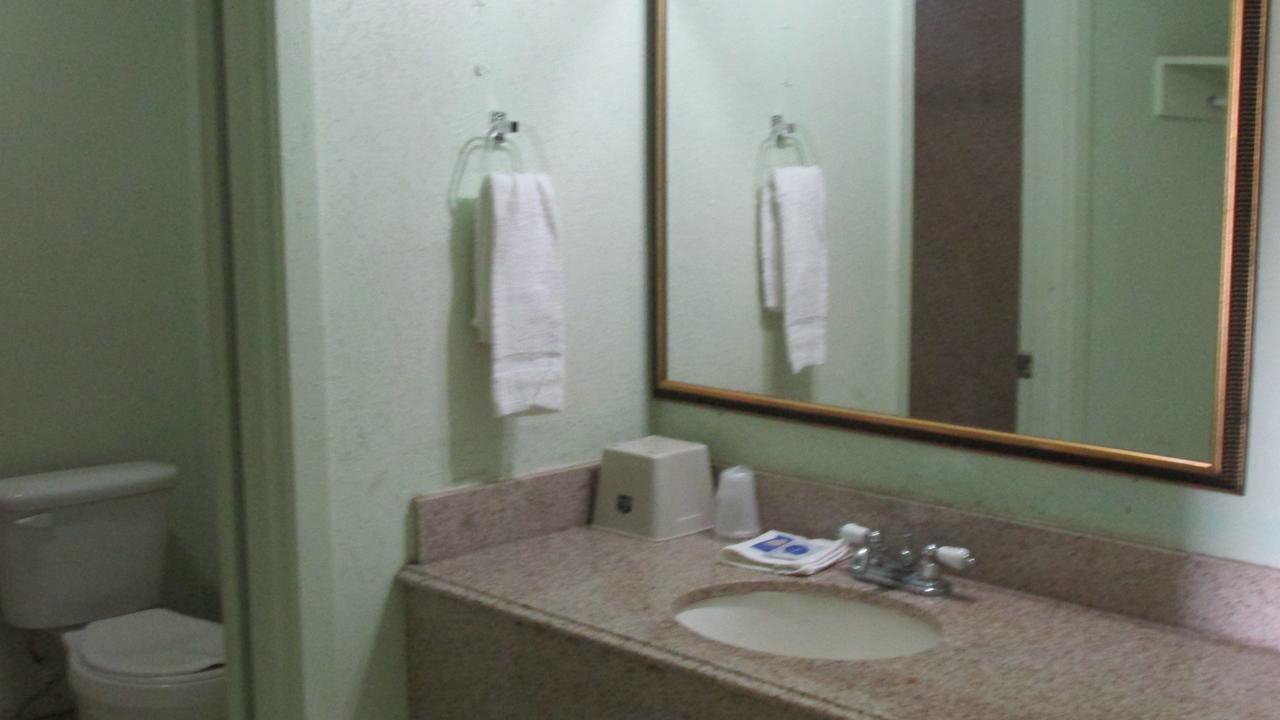 Eagle Lake Sportsman'S Motel מראה חיצוני תמונה